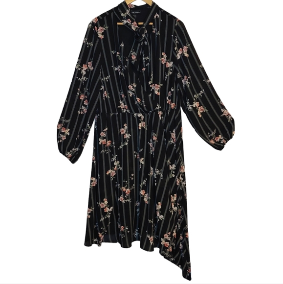 Love and Legend Asymetrical Hem Neck Tie Dress Size 18 - Picture 6 of 9